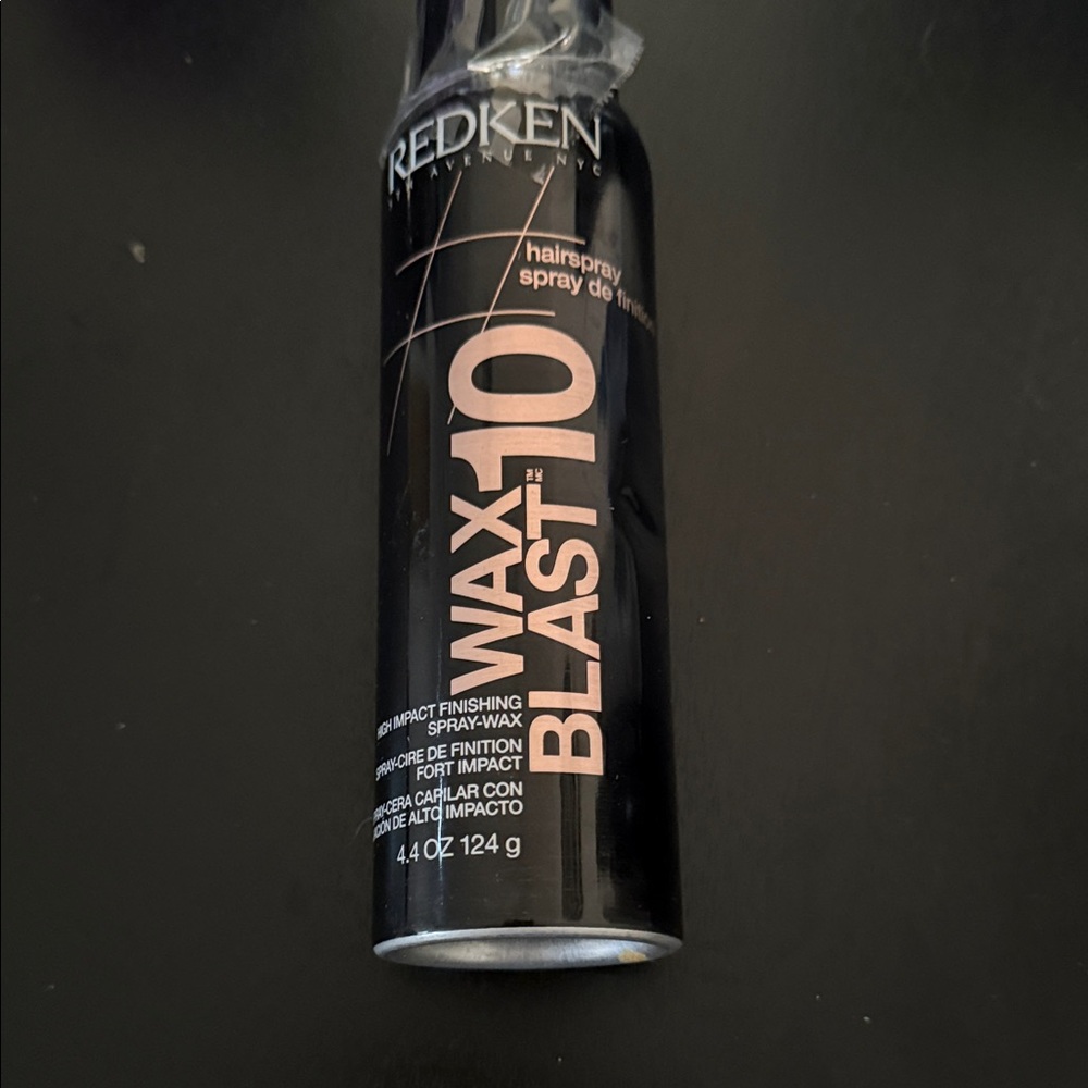 Redken Wax Blast 10 Spray - Black and Pink